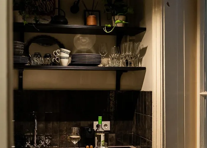 Frankie's Budapesta